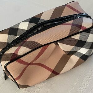 Burberry novacheck toiletry cosmetic bag